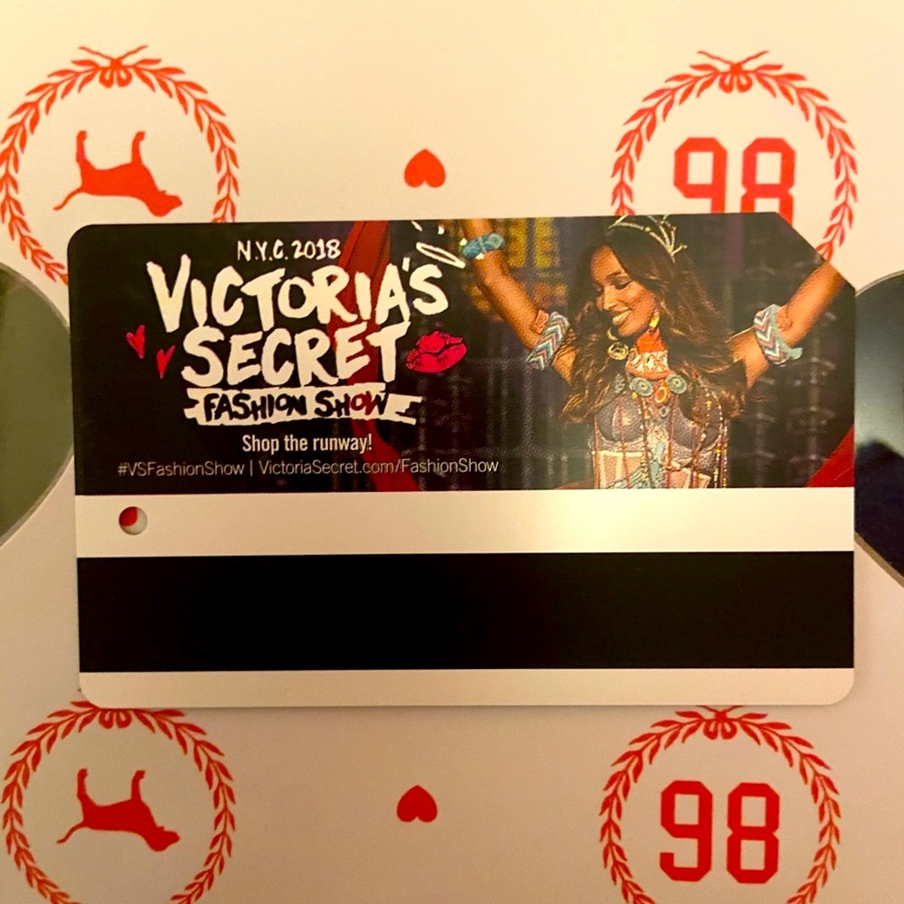 UFT is this Rare Victoria’s Secret Shop the Runway Metro Card